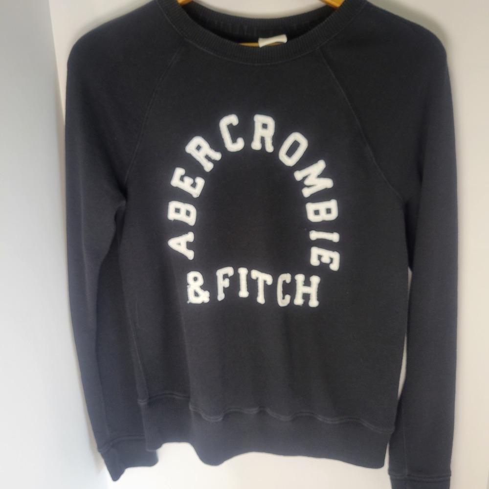 Abercrombie & Fitch Black Logo Embroidered Raglan Crewneck Sweatshirt Medium